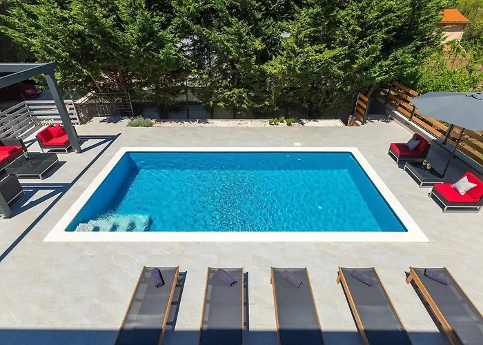 Будинок відпочинку Stribor Пула